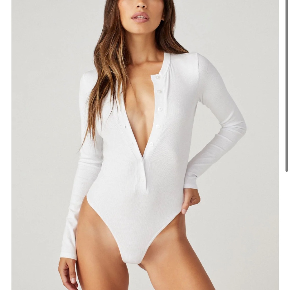 Clyque the label Annie bodysuit